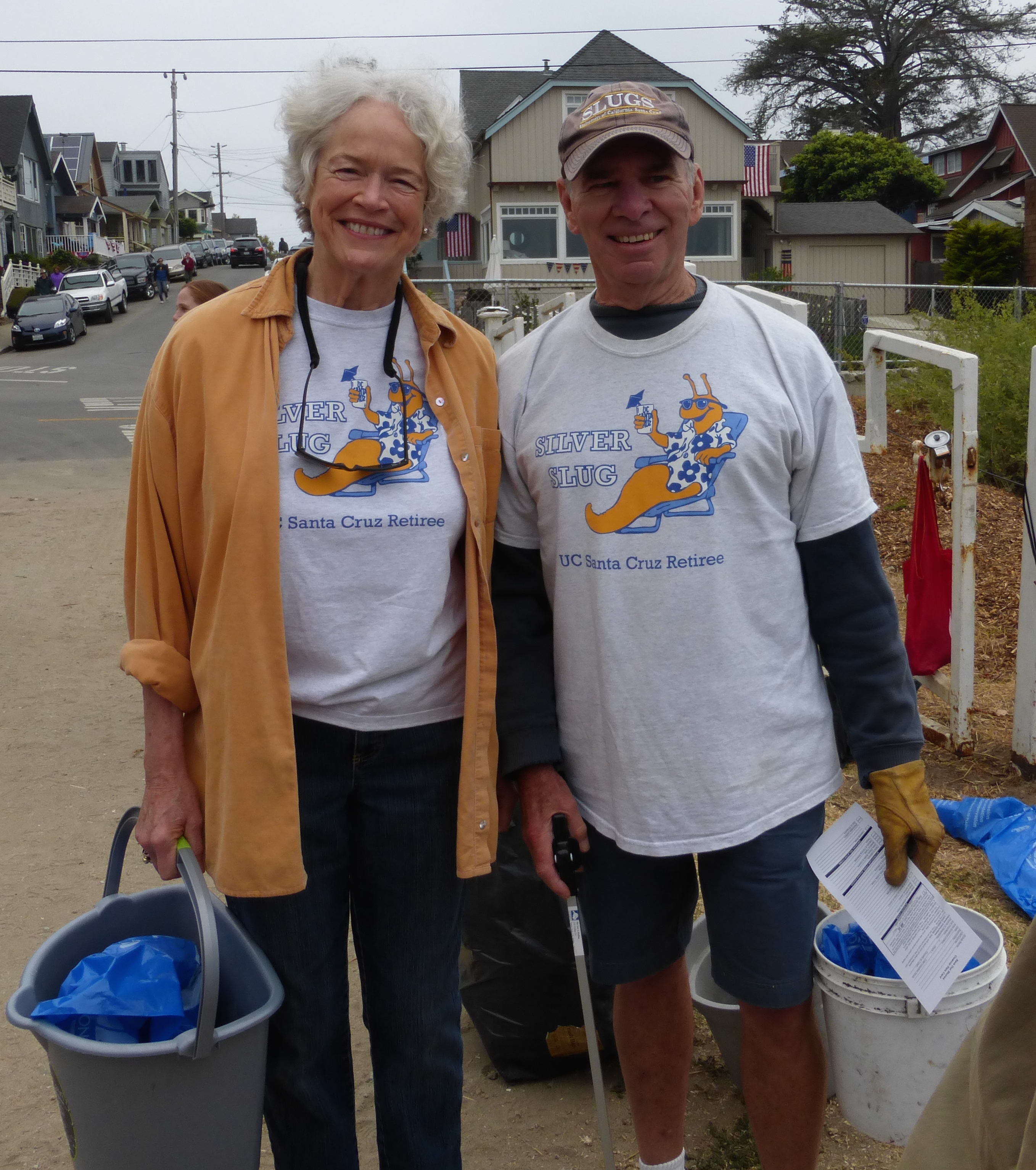 Beach Cleanup: Mary Wells & Lee Duffus